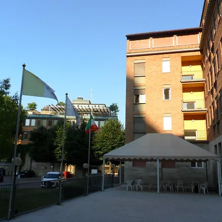 Ospitalita San Tommaso D'aquino Bolonya