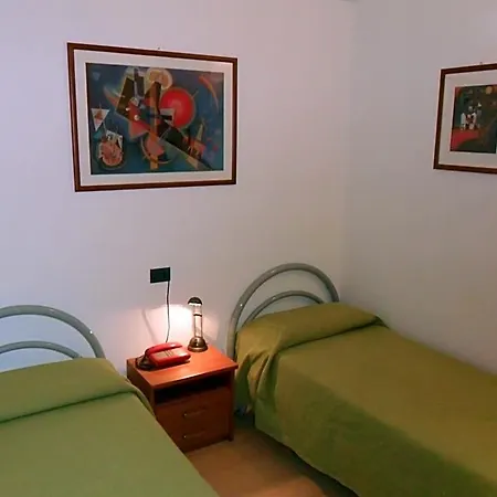 Ospitalita San Tommaso D'aquino 3* Bologna