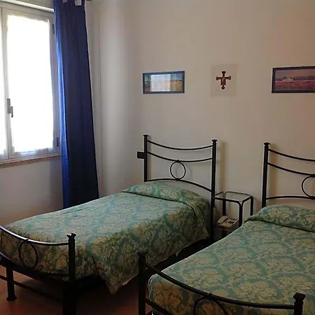 Ospitalita San Tommaso D'aquino 3* Bologna