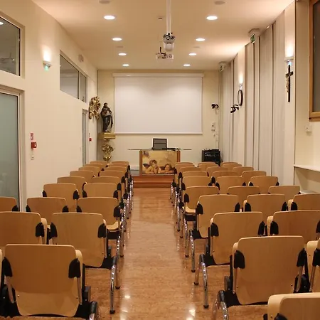 فندق Ospitalita San Tommaso D'aquino 3*